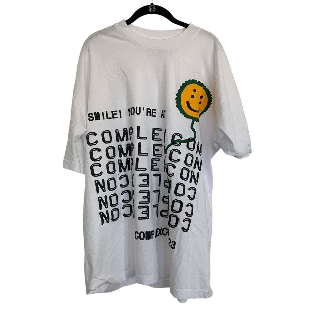 New Complexcon T-Shirt sz XL